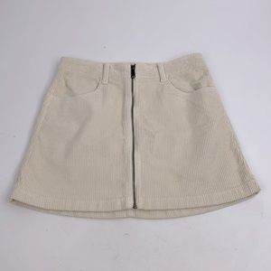 American Eagle Corduroy Mini skirt Size 6 Zip up front Pockets Creme ivory